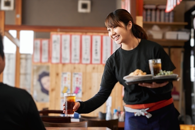 採用成功事例】求職者の不安感を解消！世相を考えた求人広告【飲食店のホール・キッチンスタッフ】 | 求人募集広告代理店 株式会社フロムエーワーク